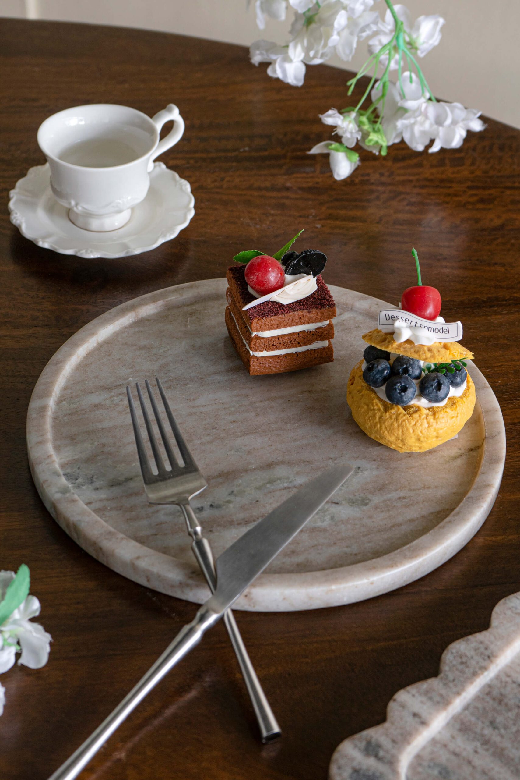 Round Natural Gray Finish