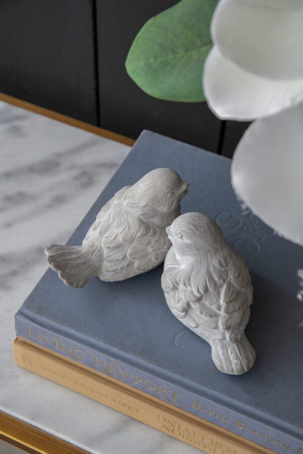Bird figurine